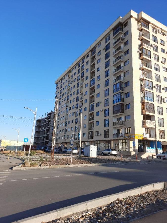 Апартаменты Diplomat - 2 Бишкек Экстерьер фото